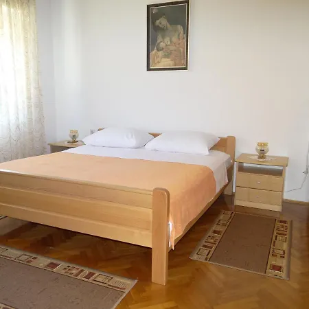 With A Parking Space Malinska, Krk - 19270 Appartement