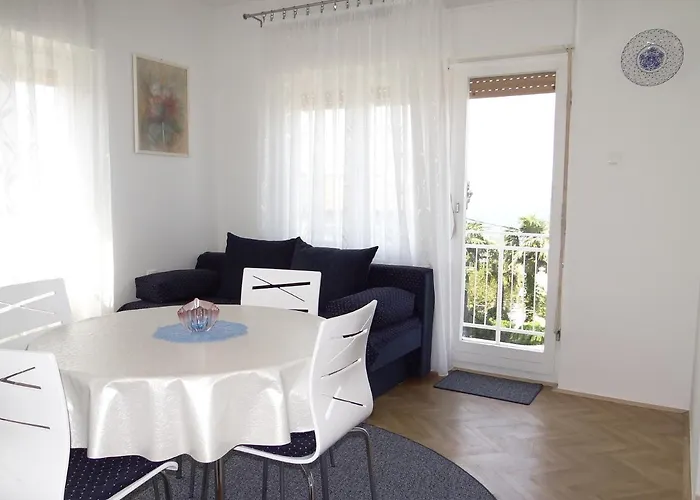 Apartament With A Parking Space Malinska, Krk - 19270