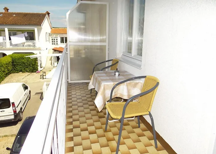 With A Parking Space Malinska, Krk - 19270 Apartament Malinska